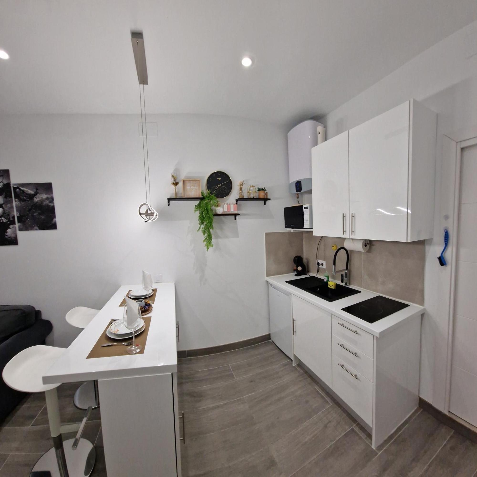 Ferienwohnung Barcelona, Apartamento De 1 Habitacion L’Hospitalet de Llobregat Exterior foto