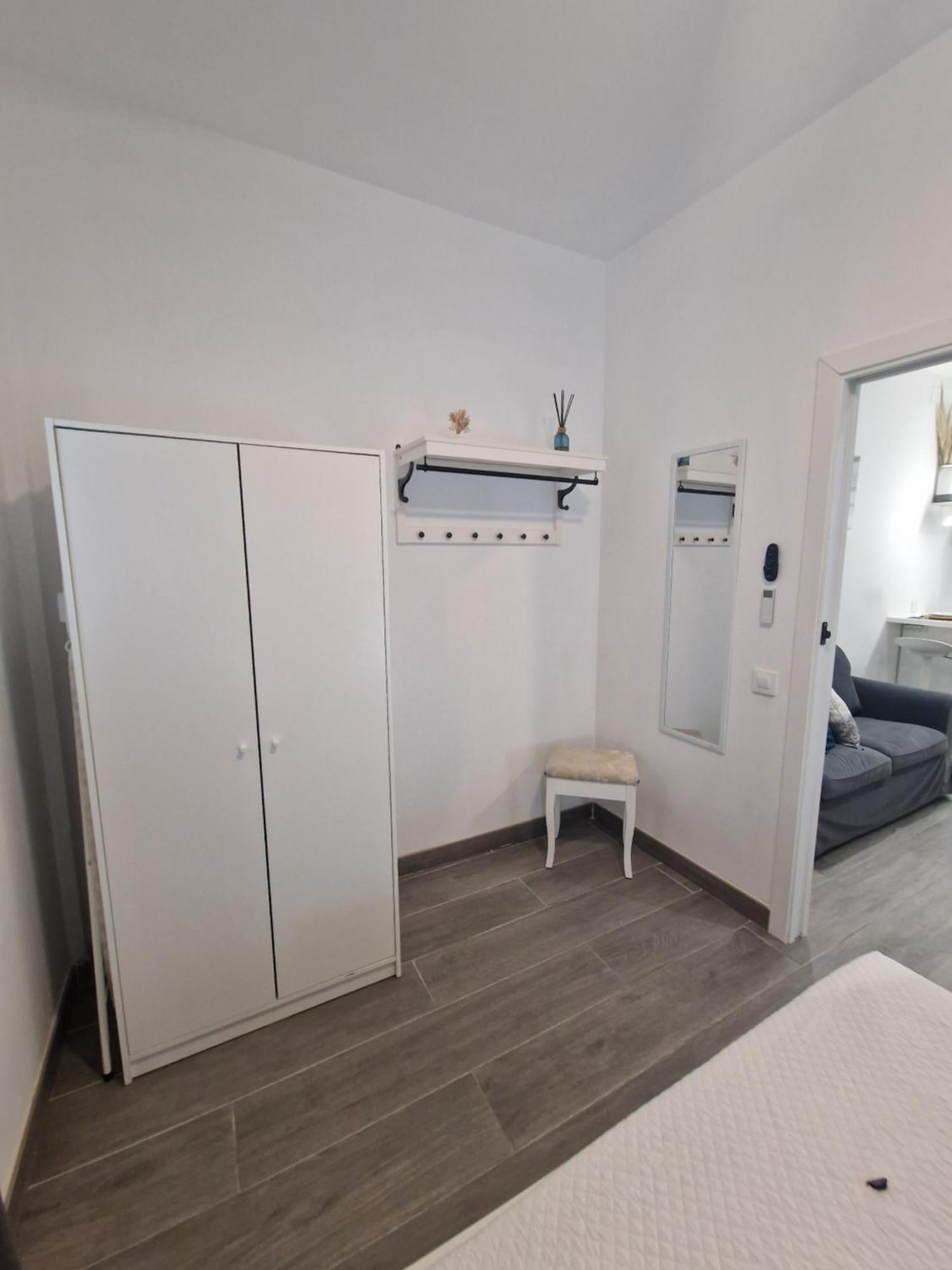 Ferienwohnung Barcelona, Apartamento De 1 Habitacion L’Hospitalet de Llobregat Exterior foto