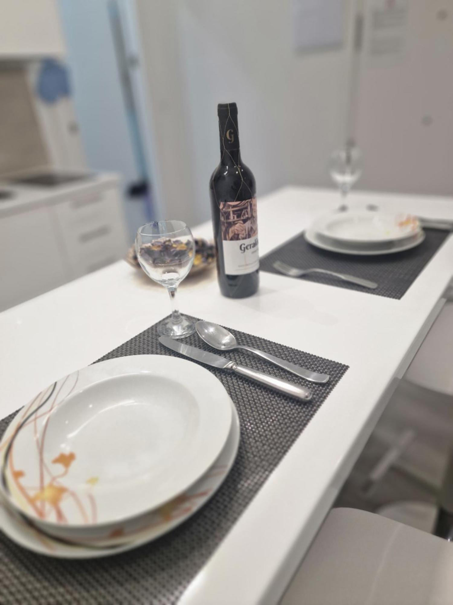 Ferienwohnung Barcelona, Apartamento De 1 Habitacion L’Hospitalet de Llobregat Exterior foto